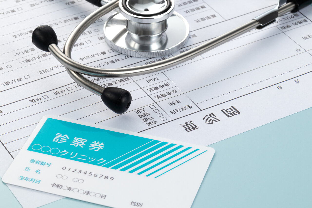 カバー画像:［医療提供体制］ 医療法人「病院のみ」55％赤字、23年度　福祉医療機構