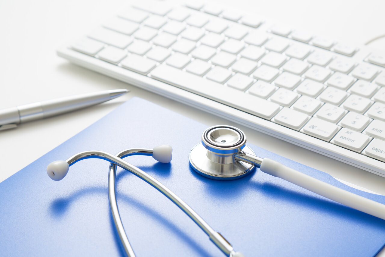 カバー画像:［介護］ 自己負担2割の対象者拡大、「能力に応じて負担を求める」上野厚労相