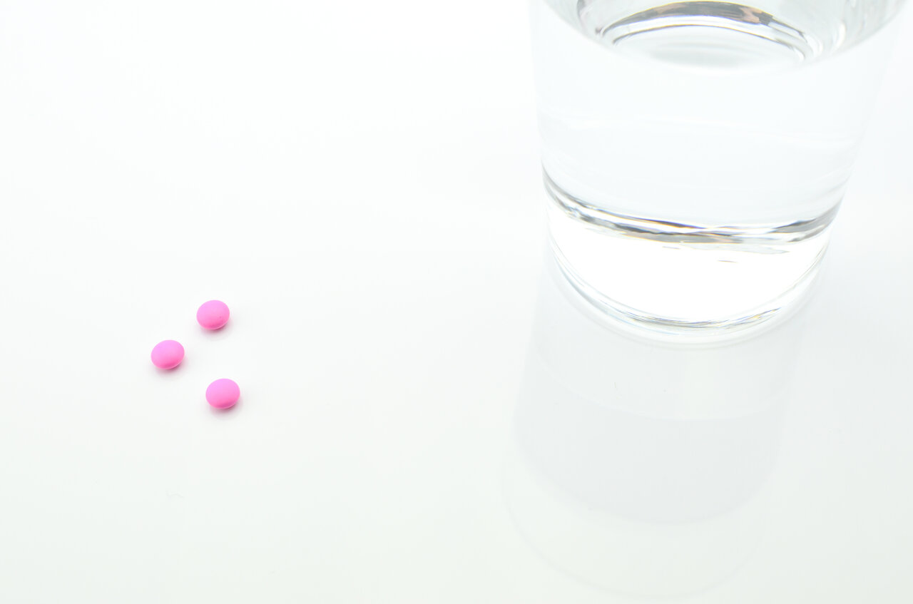 カバー画像:［医薬品］ 下剤、浣腸剤など「使用上の注意」の改訂を指示