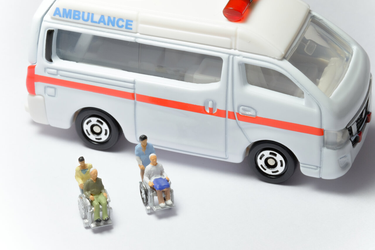 カバー画像:［診療報酬］ 短期滞在手術等基本料、入院と外来の点数差を縮小する方向へ