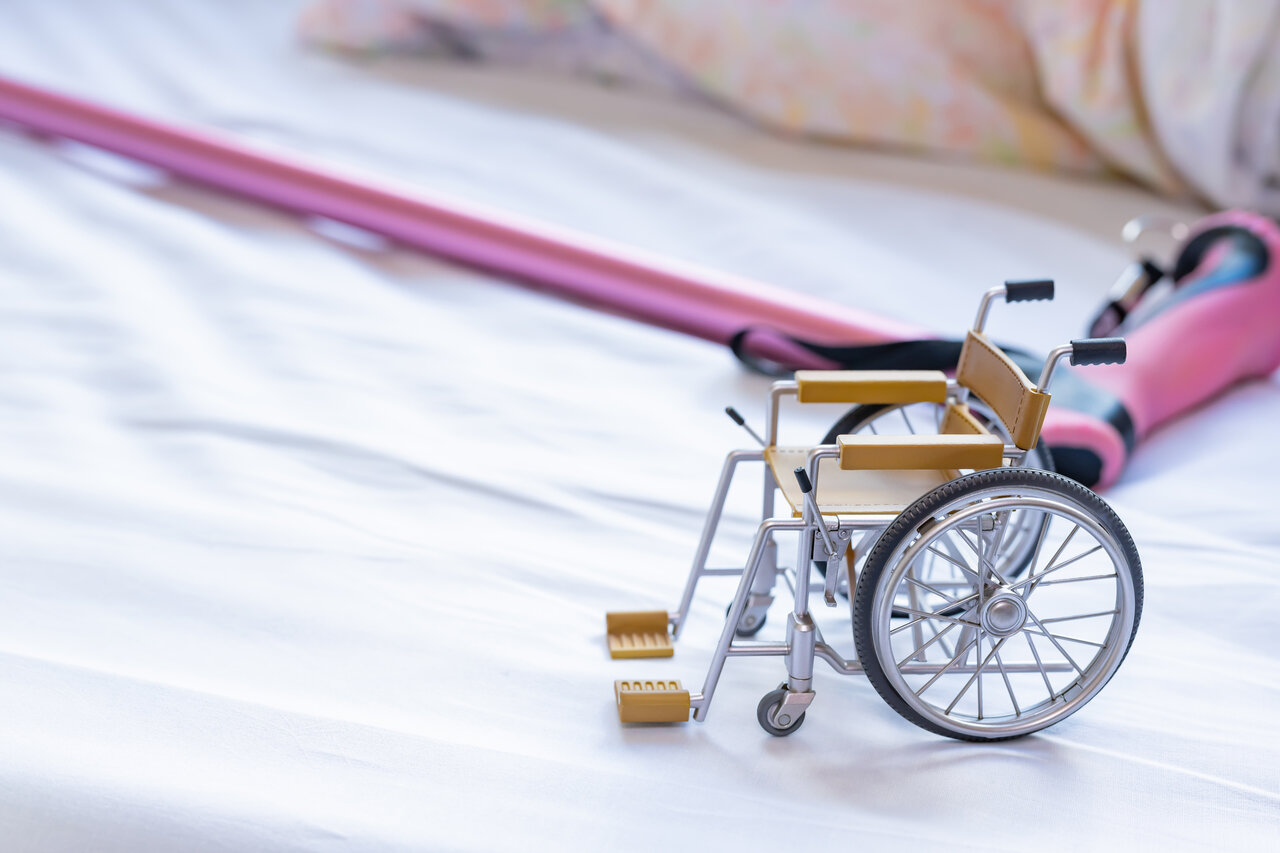 カバー画像:［医療改革］ 現役並み所得高齢者、基準設定のあり方を見直しへ　社保審部会