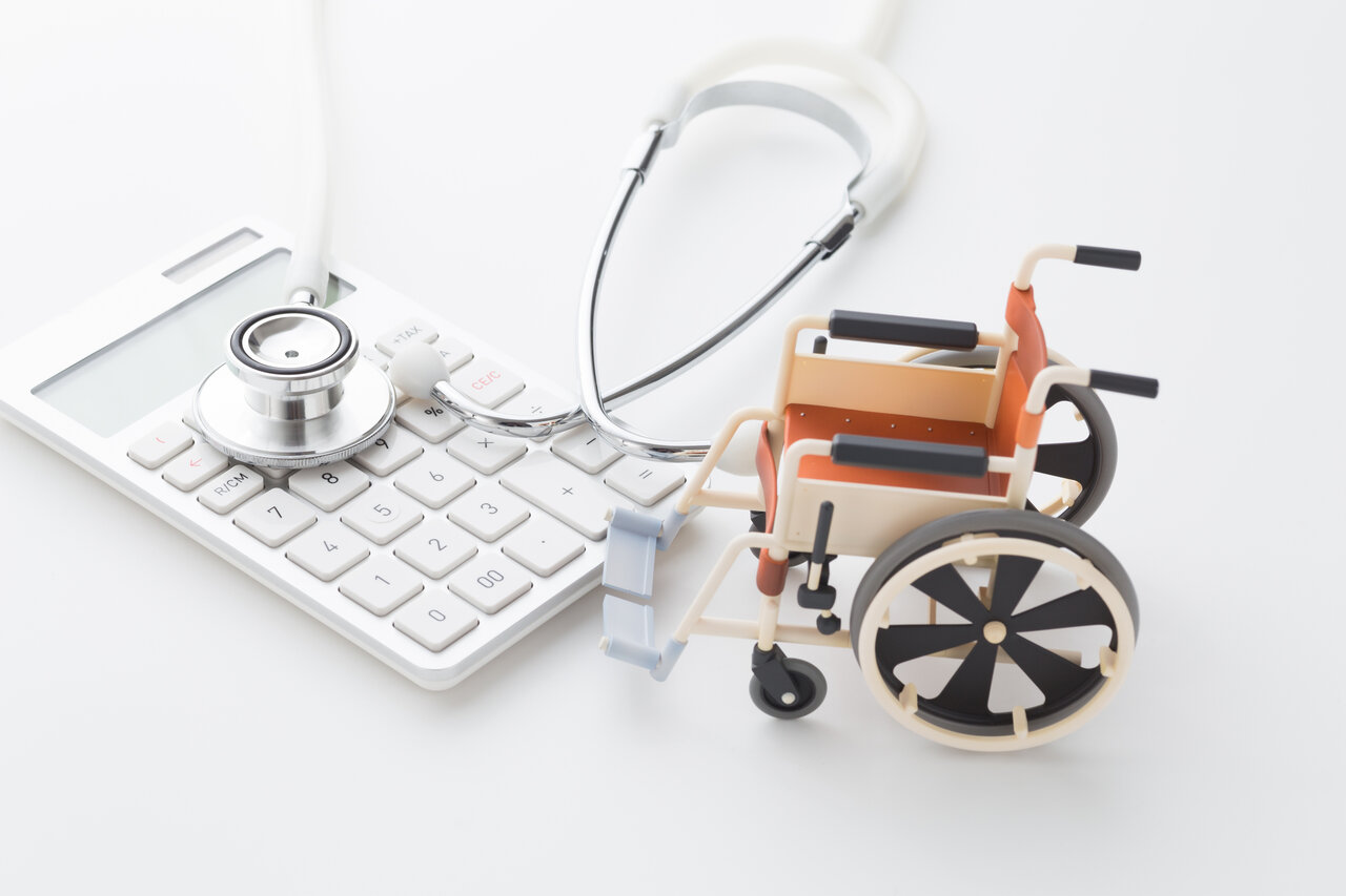 カバー画像:［医療改革］ 医療・介護支援パッケージ盛り込んだ経済対策を閣議決定　政府