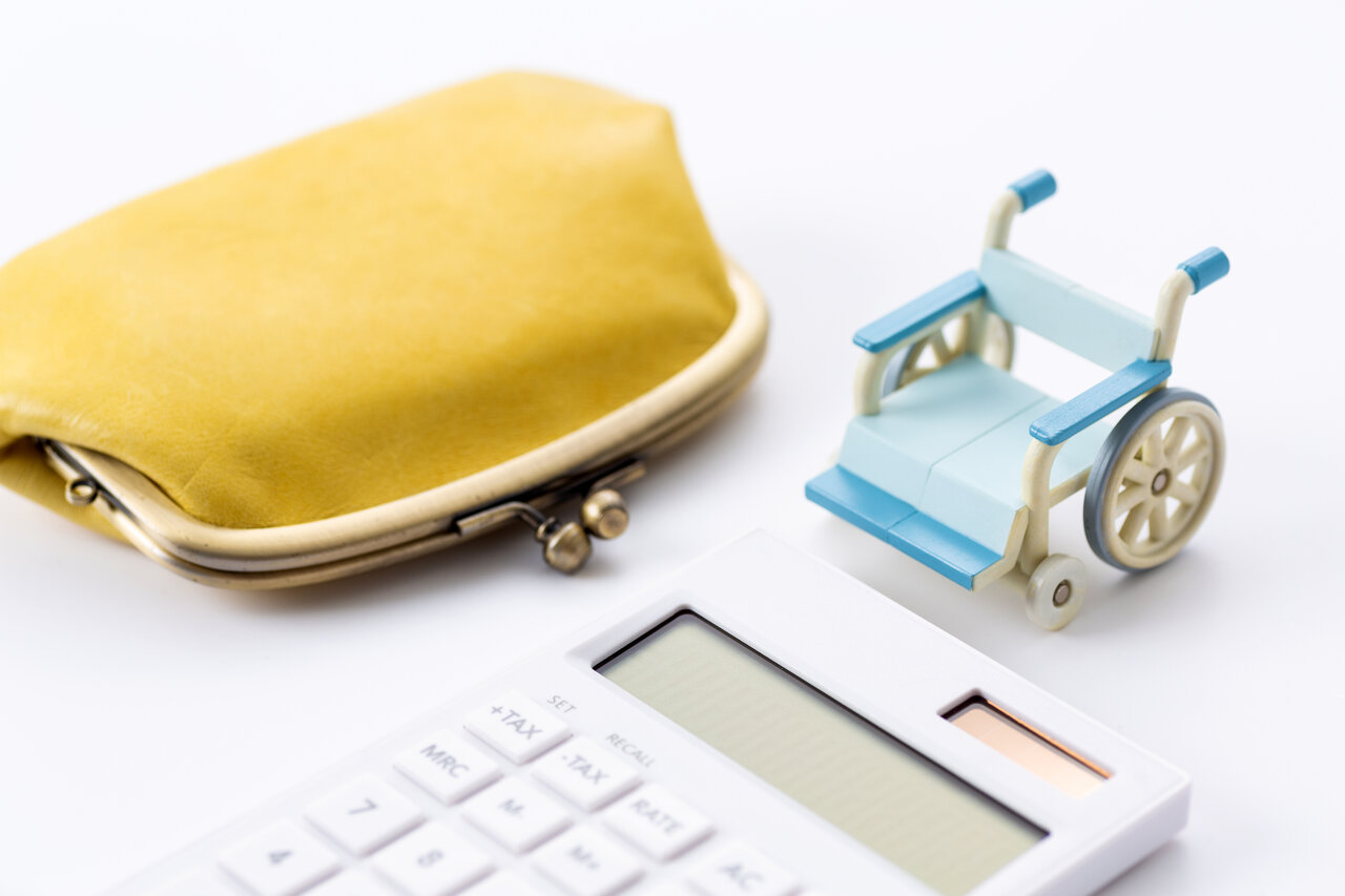 カバー画像:［予算］ 医療・介護等支援パッケージ、介護等分に3,281億円を計上　厚労省