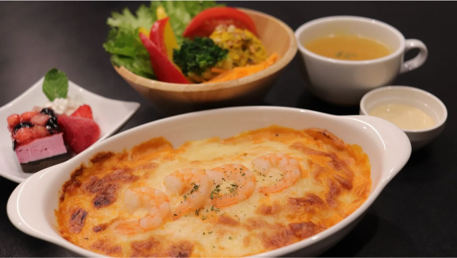 カバー画像:リソルが管理栄養士監修ランチをゴルフ場で提供開始