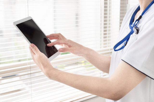 アイキャッチ:［診療報酬］ 看護職と管理栄養士など多職種の配置で「7対1相当」、新たな類型提案　厚労省