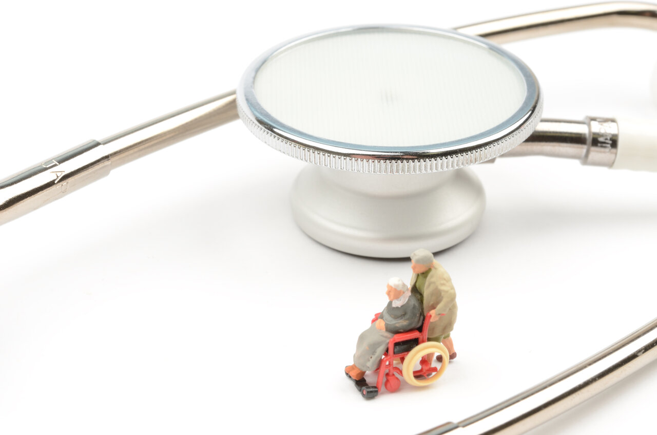 カバー画像:［介護］ 介護保険制度の見直しに関する取りまとめに向け議論　社保審・部会