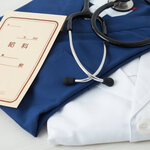 アイキャッチ:［診療報酬］ 次期改定での賃上げ対応、診療側は基本診療料の引き上げを要望