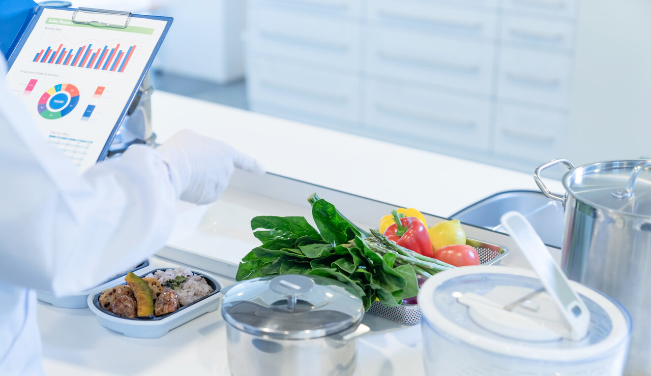 カバー画像:［医療提供体制］ 業務効率化・職場環境改善支援事業、実施要綱を通知