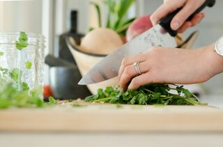 アイキャッチ:アスレバ、給食運営の現場改革をテーマにウェビナーを開催