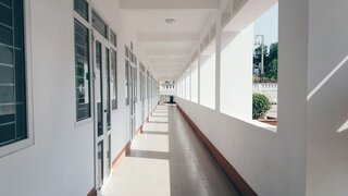 アイキャッチ:さいたま市、小学校の給食に金属片が混入